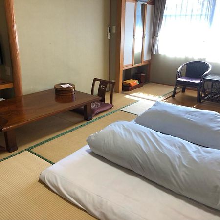 Hotel Wakamizusou Fujikawaguchiko Exterior foto
